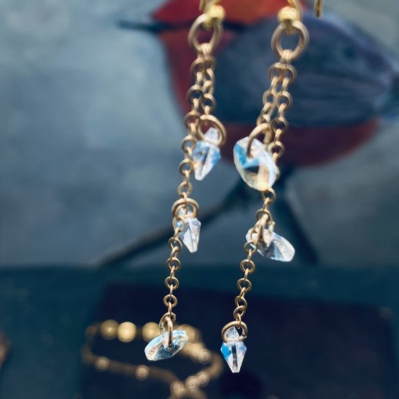 Matana Jewelry - Matana handmade Swarovski dangle earrings